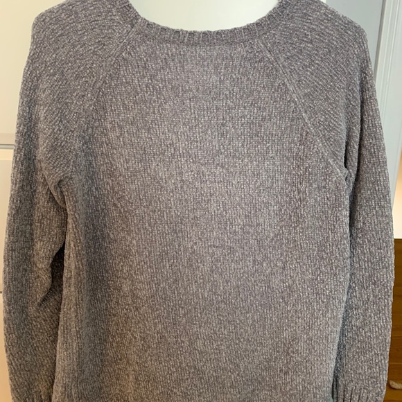 Justice valentine sweater 14/16 plus - Picture 3 of 3